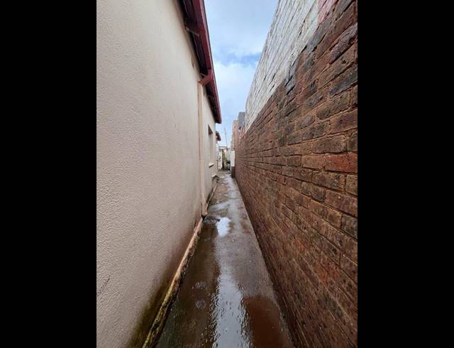 10 BEDROOM HOUSE FOR SALE IN REGENTS PARK